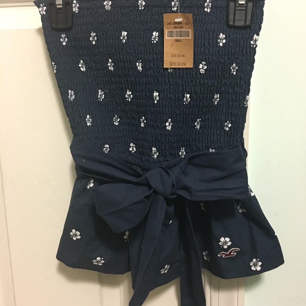 Super Cute Strapless Hollister Juniors Top
